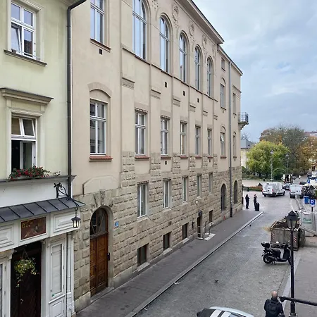 Tomasza 8